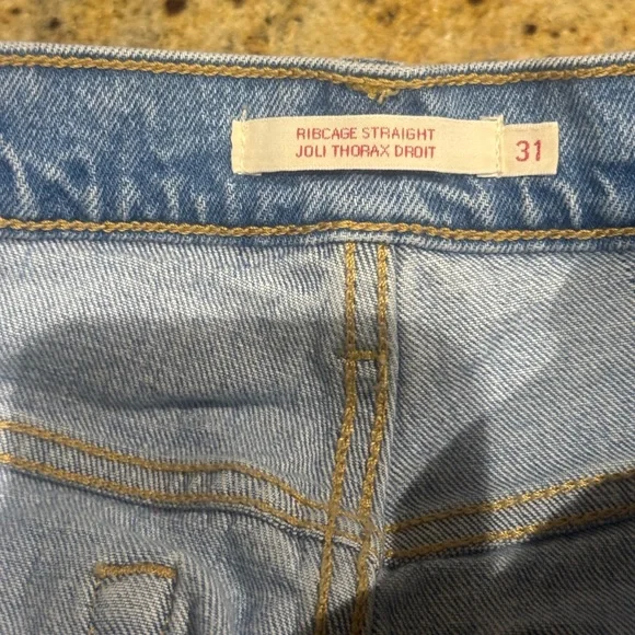 Levi's Light Blue Straight Leg Women's Jeans - Picture 5 of 8